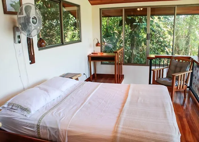 Casita Colibri-Mile To The Beach-Cable&Fiber Wifi!