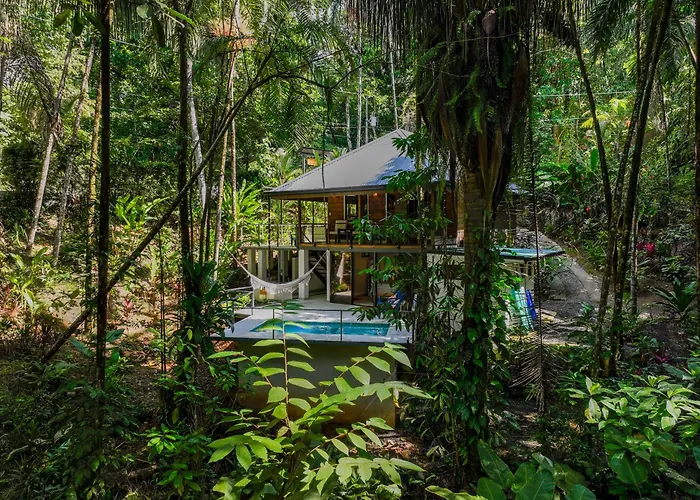 Casa Serena - Tranquil Jungle Gem Near The Beach